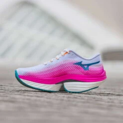 Hardloopschoen Mizuno WAVE REBELLION PRO 12 Hardloopschoen Mizuno WAVE REBELLION PRO -Exporteren Rend Sneakers Winkel mizuno wave rebellion pro 560389 j1gd231721 960