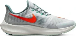 Hardloopschoen Nike Air Zoom Pegasus 39 FlyEase (Extra Wide) -Exporteren Rend Sneakers Winkel nike air zoom pegasus 39 flyease extra wide 455583 dj7382 004 960