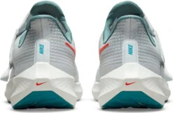 Hardloopschoen Nike Air Zoom Pegasus 39 FlyEase (Extra Wide) -Exporteren Rend Sneakers Winkel nike air zoom pegasus 39 flyease extra wide 455583 dj7382 006 960