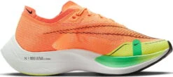 Hardloopschoen Nike ZoomX Vaporfly Next% 2 -Exporteren Rend Sneakers Winkel nike zoomx vaporfly next 2 492559 cu4123 803 960